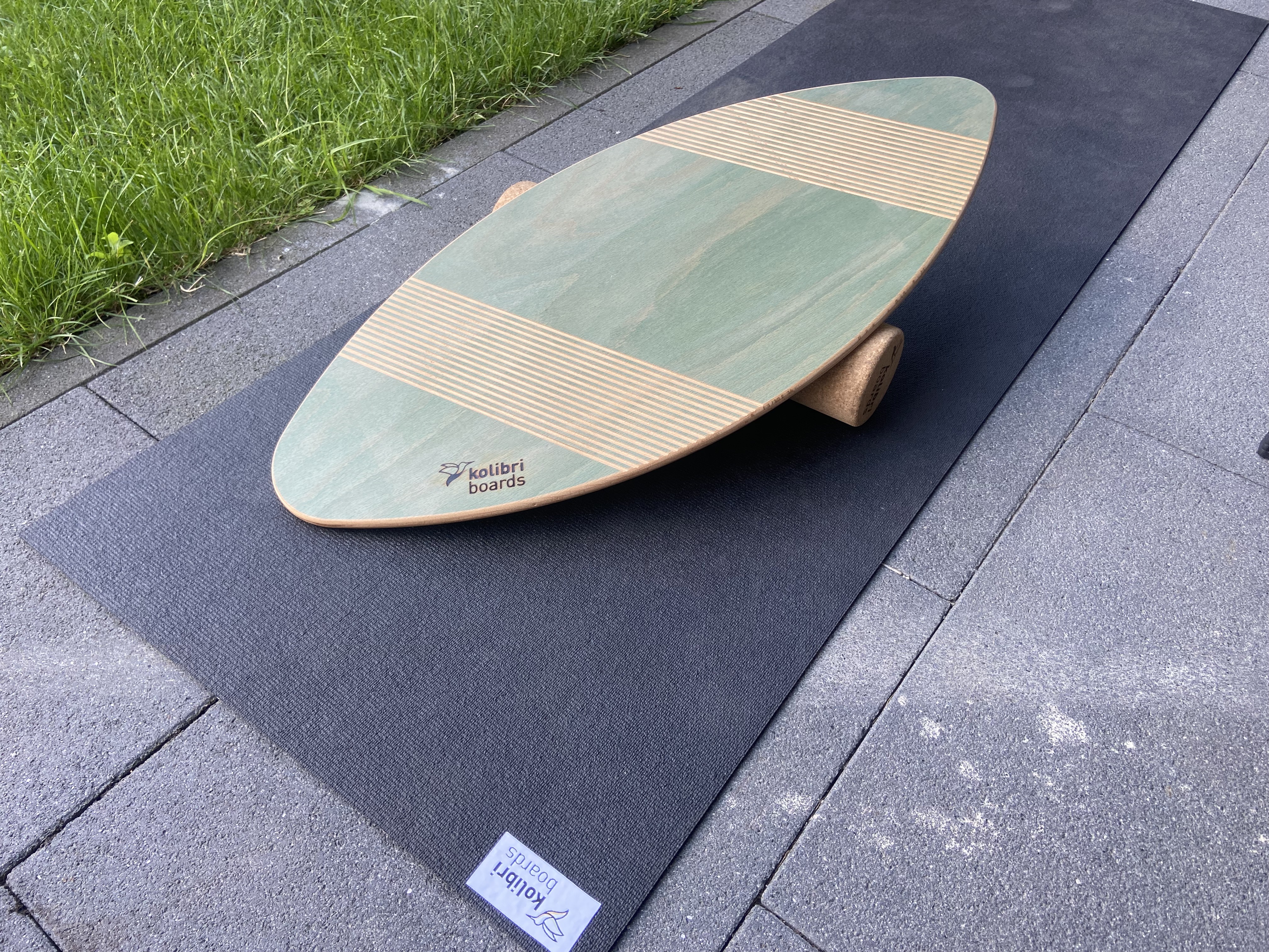 Balance Board auf Sportmatte