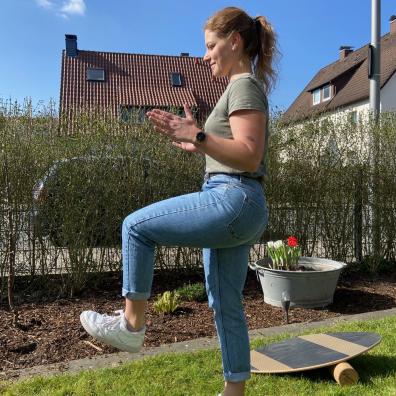 Balance Board Gleichgewicht Übung